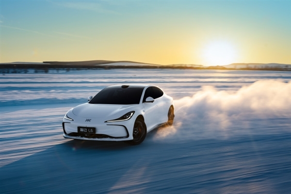 行業(yè)首搭超快充固態(tài)電池！智己L6將于今晚正式上市：預(yù)售23萬元起
