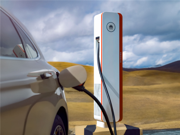 只能加“95號汽油”的電動車：曝華為智界S7僅支持750V以上快充樁