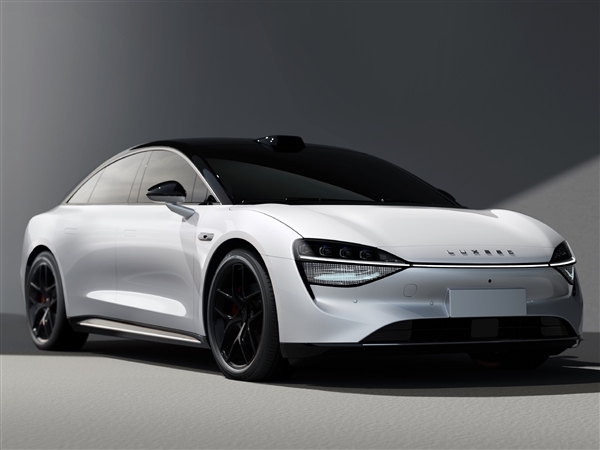 問界M9同款大燈上車！博主自制智界S7“完全體”：顏值再進化