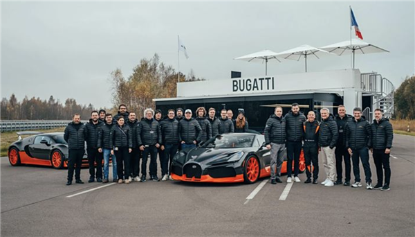 極速454km/h！億萬豪車布加迪W16 Mistral創下敞篷車極速世界紀錄