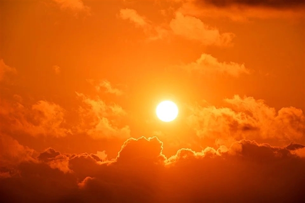 到底多熱！北方多地午后地表溫度超70℃ 高溫持續到19日：空氣吸一口都燙肺