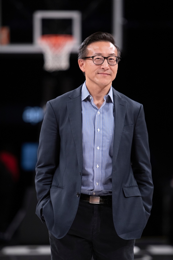阿里的“財神爺” 馬云背后的男人回來了！蔡崇信接班  張勇將卸任阿里董事會主席兼CEO