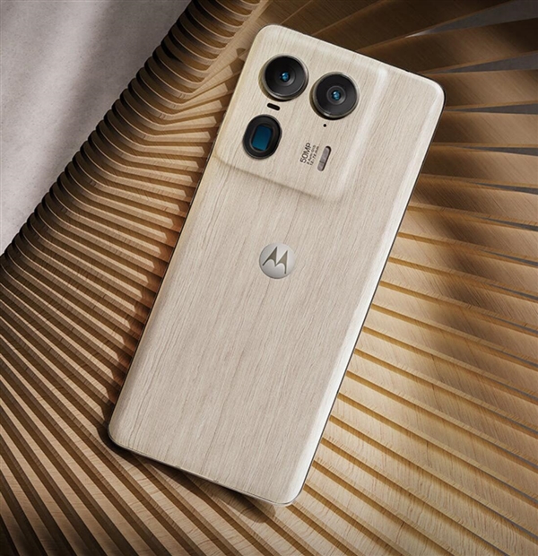 最強驍龍8s Gen3旗艦！moto X50 Ultra發布：3999元起