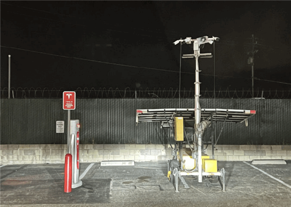 美國多個特斯拉充電站遭竊：電纜被剪 動機成謎