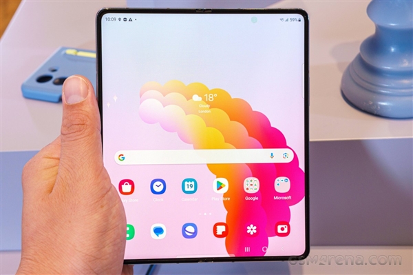 三星萬元折疊屏下月見！Galaxy Z Fold6要漲價(jià)