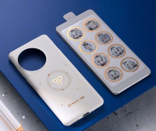 3599元 一加Ace2 Pro原神派蒙主題禮盒開售：定制主題、充電器