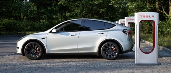 博主稱特斯拉Model 3省油不省錢：三年貶值17萬 油費只節省5萬元