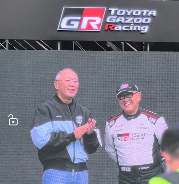現(xiàn)代、豐田董事長首次同臺現(xiàn)身 豐田章男大秀漂移技術(shù)