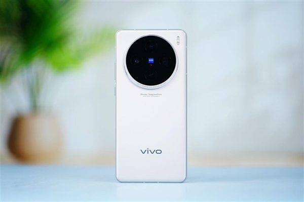 華為小米蘋果在中國都賣不過它！vivo連續多年領跑國產手機市場：成功只靠本分