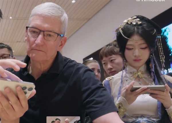 蘋果CEO庫克大贊《逆水寒》手游畫面太棒了：國外玩家玩不到饞哭