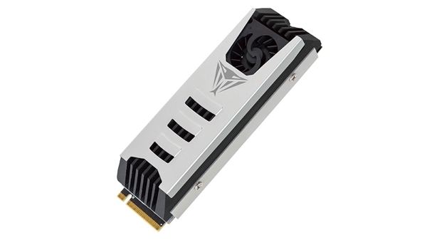 博帝PCIe 5.0 SSD用上殘暴渦輪風(fēng)扇:可是依然殘血(圖4) 博帝PCIe 5.0 SSD用上殘暴渦輪風(fēng)扇:可是依然殘血
