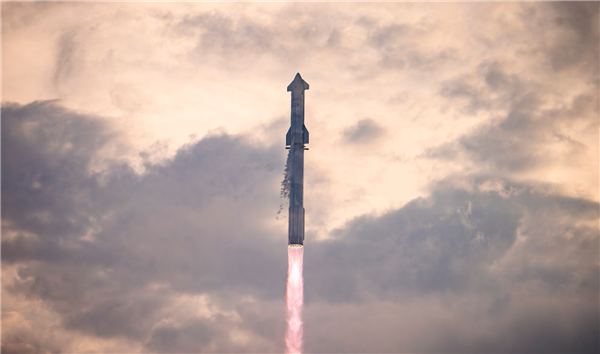 人類最強火箭星艦試飛失敗又如何 馬斯克曬大量發射照：震撼