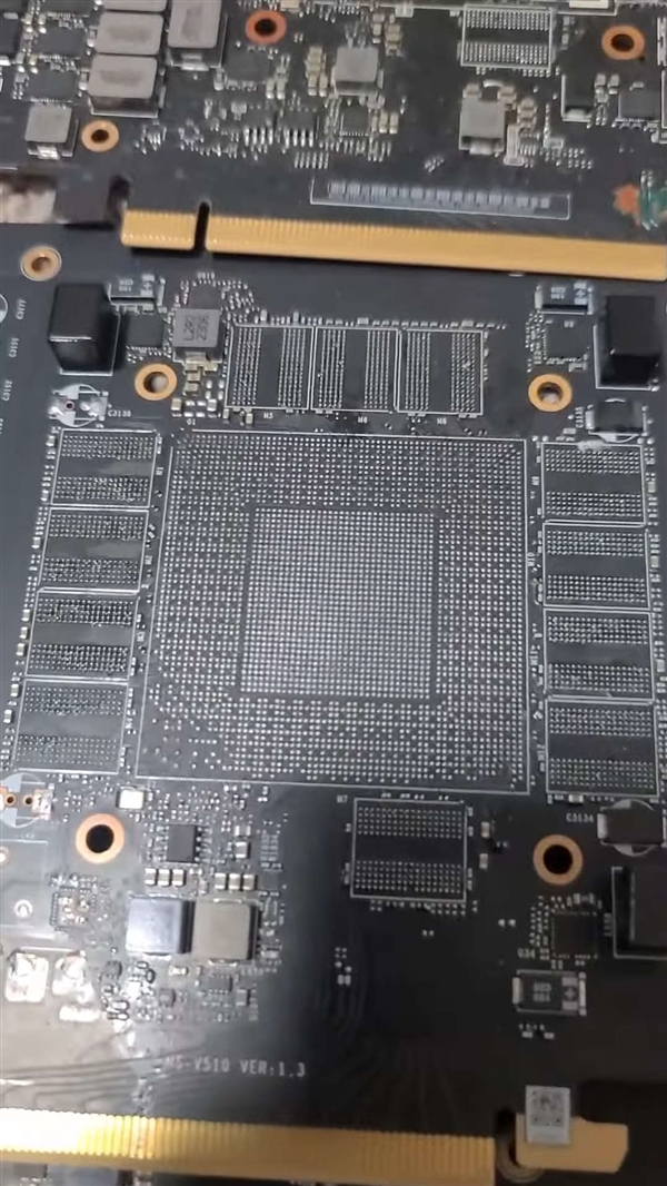 RTX 4090焊點頻頻脫落 完全沒法修！暴力包裝運輸惹的禍