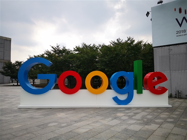 谷歌Pixel 9系列新渲染圖曝光：相機更大、邊框更方