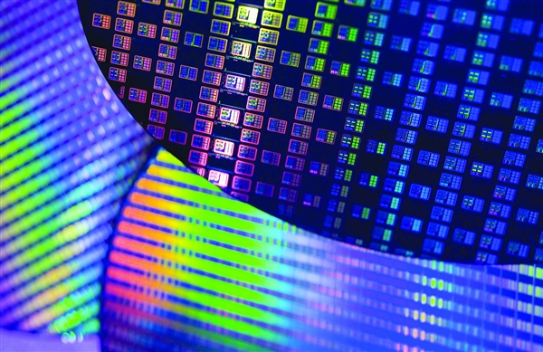 美國被曝再出損招：限制中國獲取新型AI芯片技術