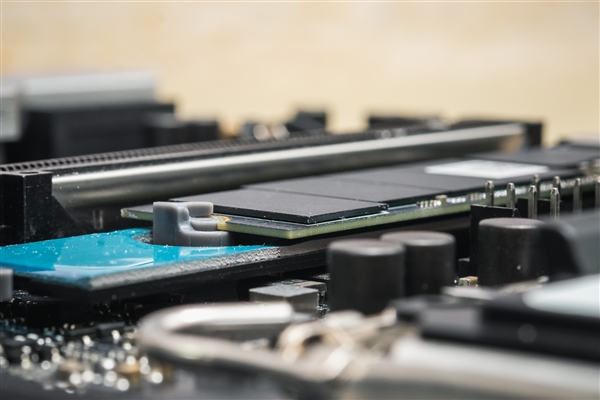 讀取14GB/s！英韌科技宣布首款PCIe 5.0企業(yè)級國產SSD主控量產