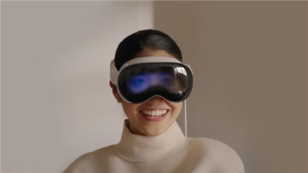 需依賴iPhone/Max！Vision Pro廉價(jià)版曝光：蘋果降配 不能單獨(dú)使用