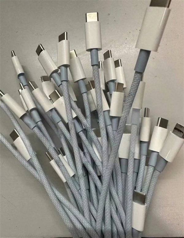 官方100多數(shù)據(jù)線必須買 蘋果拒絕與安卓互通！iPhone 15的USB-C數(shù)據(jù)線曝光